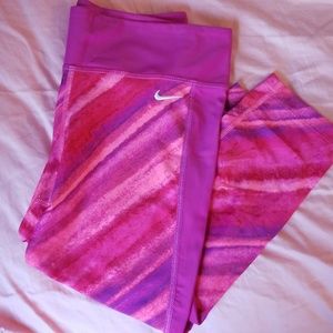 Like New Nike Pink and Purple Crops